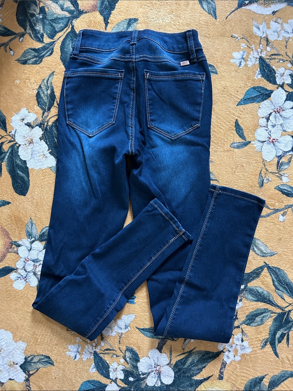 1822 butter Dark Blue Women’s Stretch Jeggings - Classic Back Pocket Design